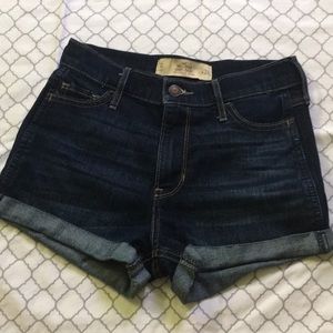 Hollister Short-Short (highrise)